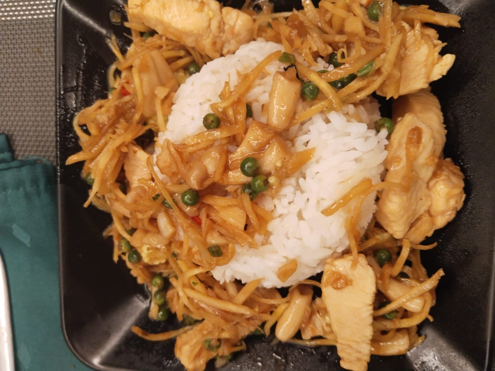 Gebratener Reis mit Cashewnüssen