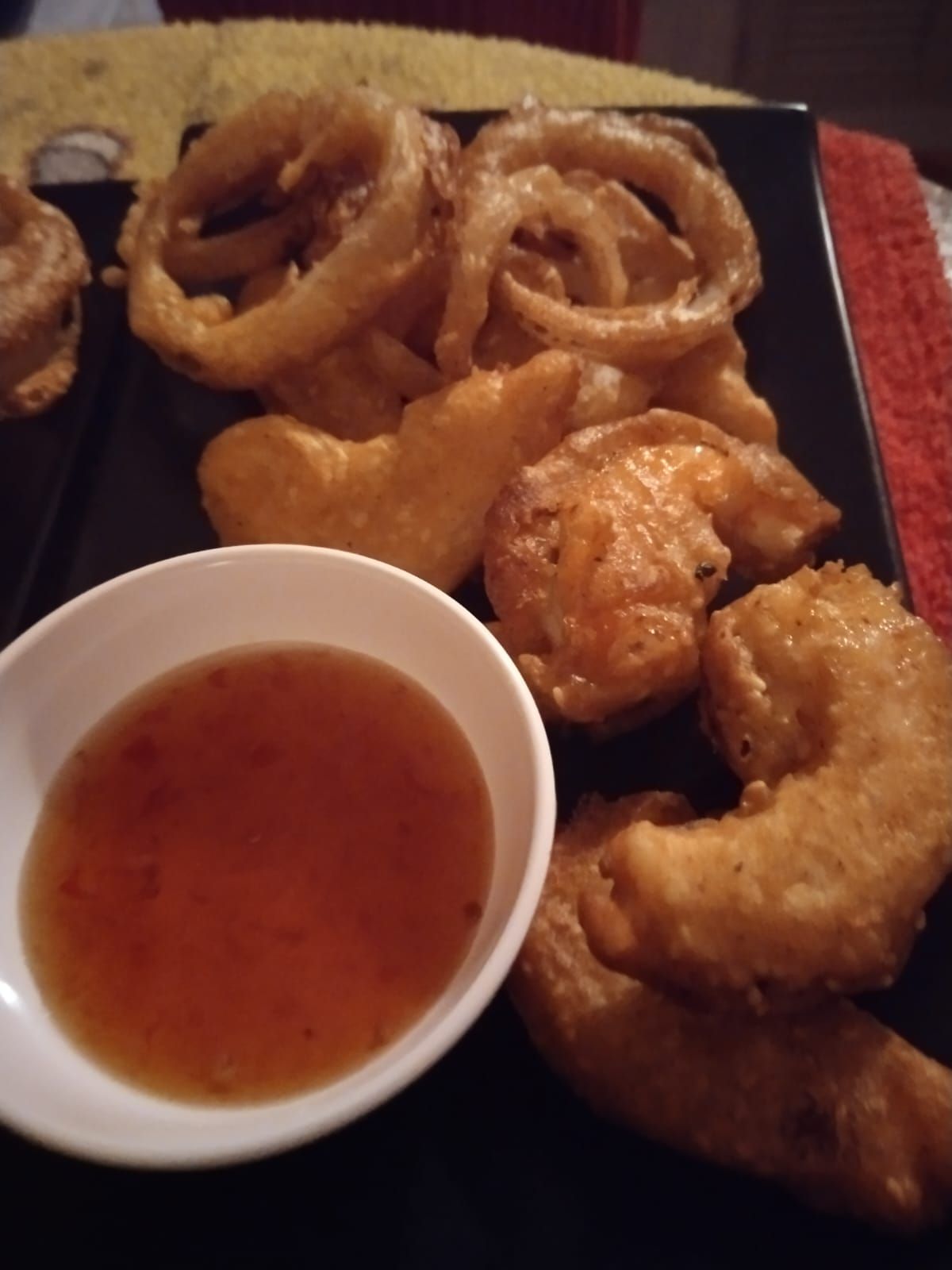 Frische Frühlingsrollen mit Dip